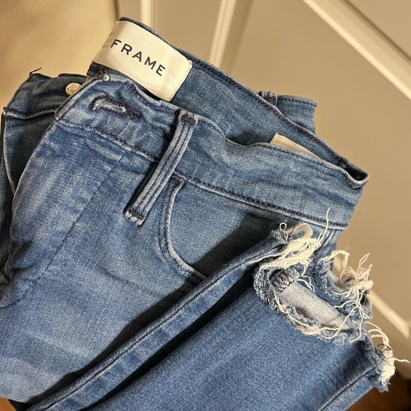 • FRAME Denim • Le High Skinny Jeans 24. Extremely soft and stretchy. - Picture 4 of 4